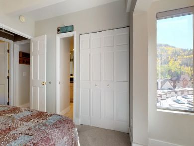 Vail Vacation Condo Sleeps Six Guests Vail Vacation Condo Sleeps Six Guests